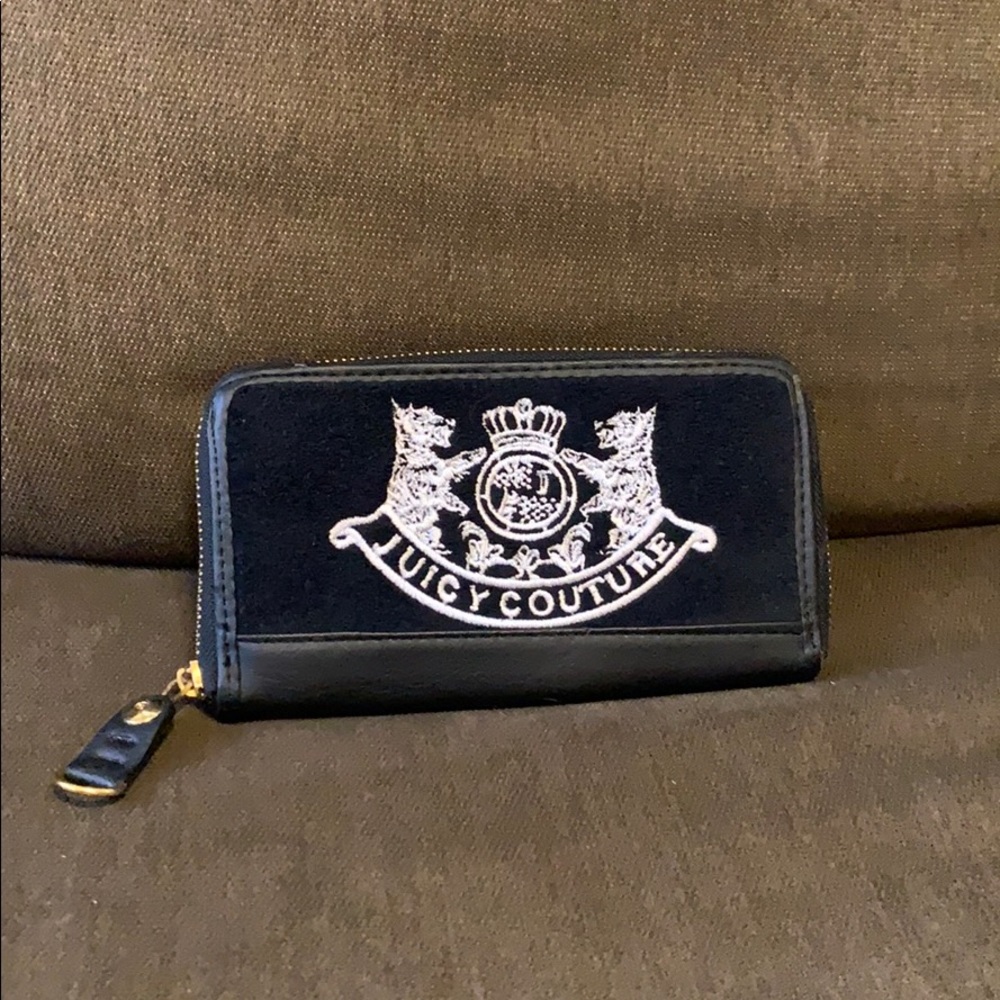 Juicy Couture black wallet